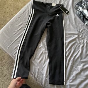 Cropped Adidas Leggings
